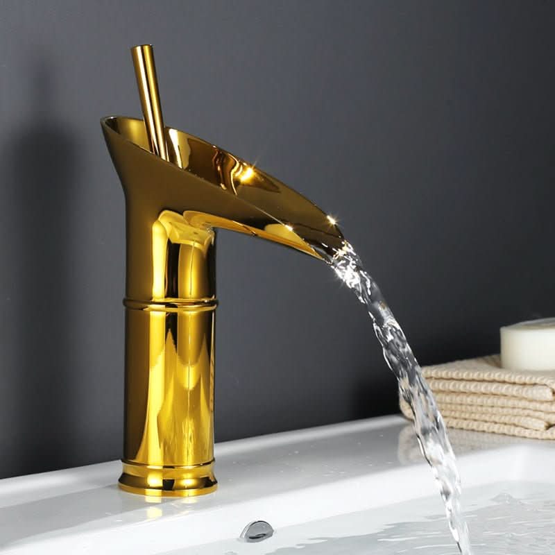 AquaFalls – Antique Waterfall Basin Faucet made of Brass - Image 5