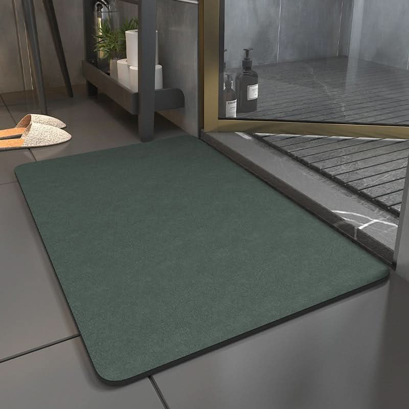 AquaGuard Bathroom Mat - Non-slip bath mat with quick-drying material - Image 3
