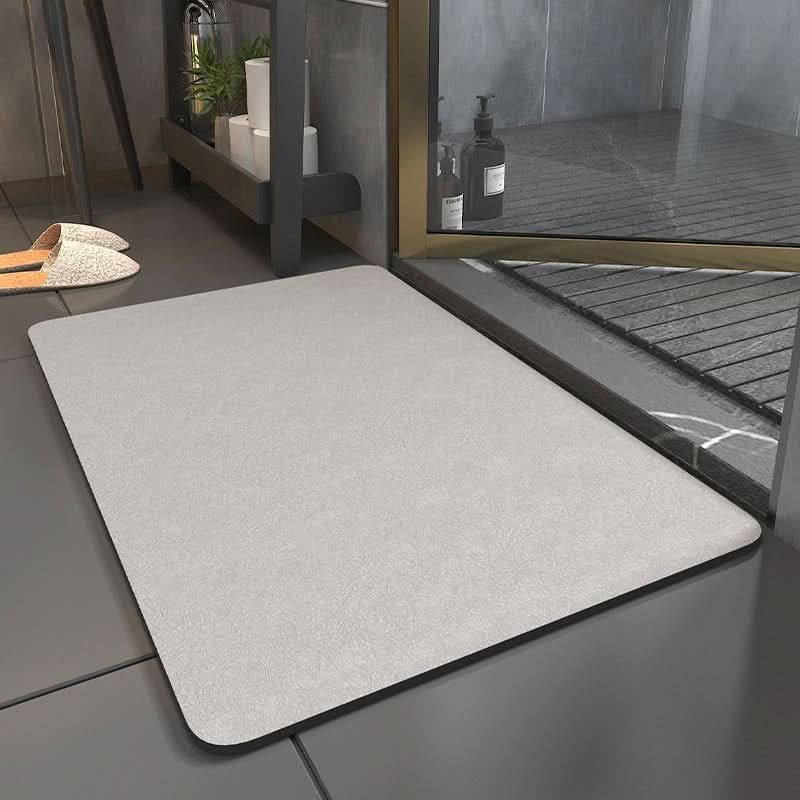 AquaGuard Bathroom Mat - Non-slip bath mat with quick-drying material - Image 4