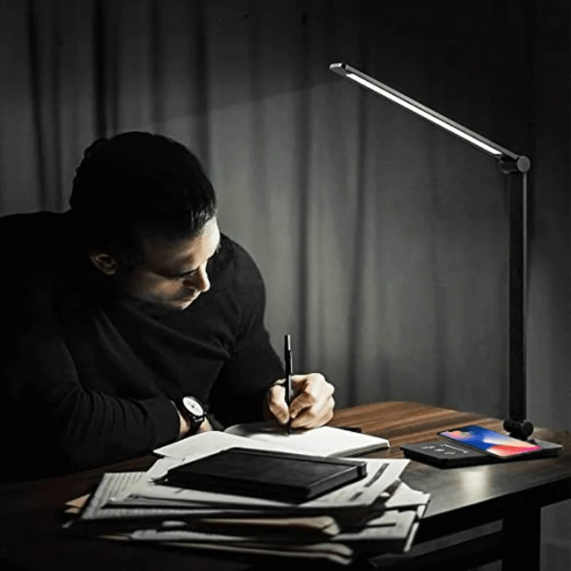 ARCALITE – LED desk lamp with wireless charging and adjustable brightness - Image 5