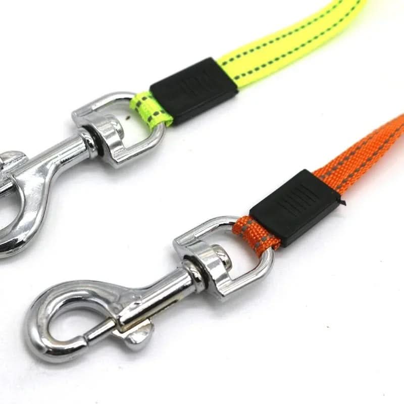 BORDEAUX DUO - double lead with LED & bag dispenser for stress-free walks - Image 3