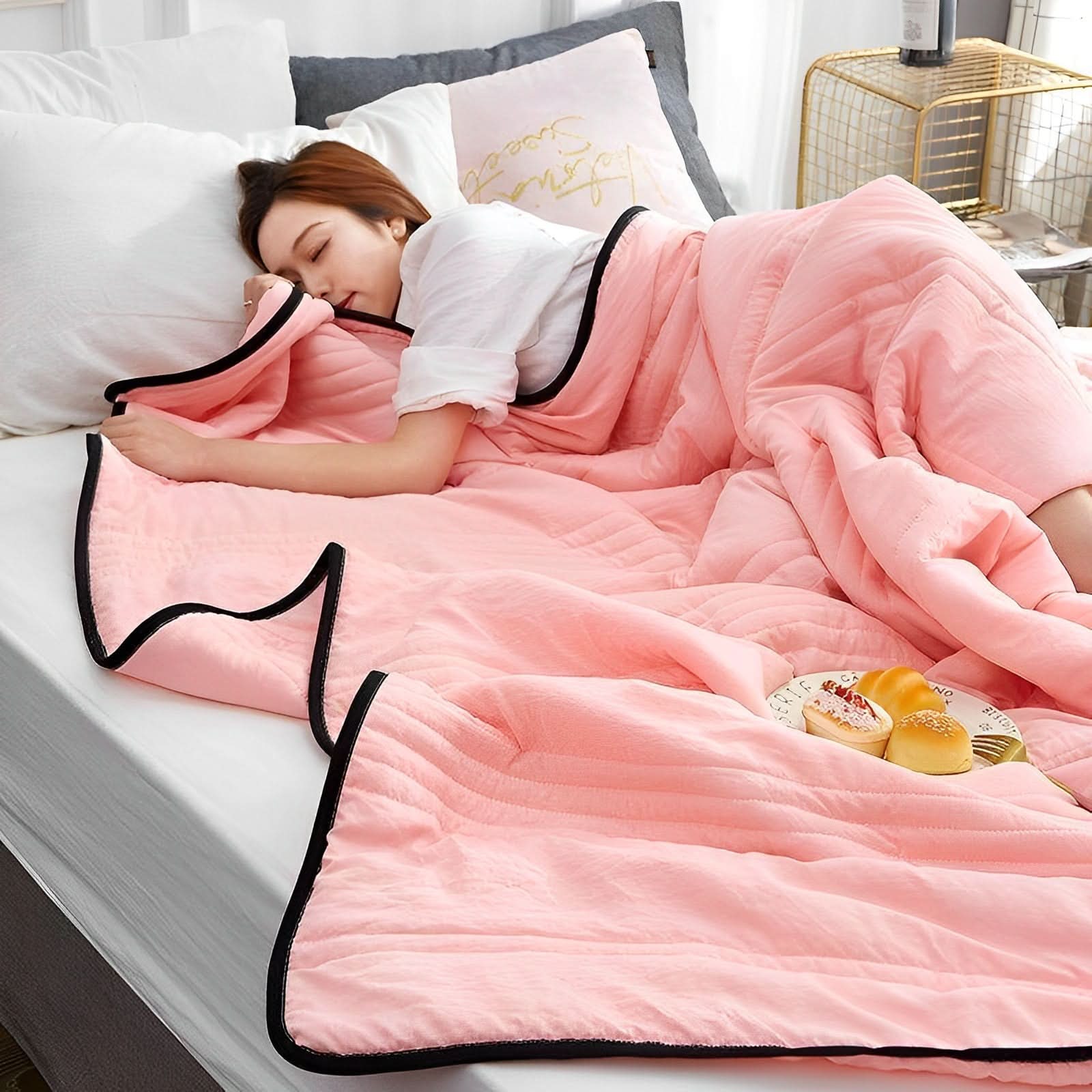 Breezora – Cooling Blanket for Hot Nights, Breathable & Moisture-Wicking - Image 2