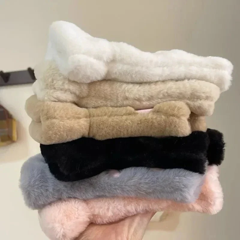 CATCOSY – Soft cat mittens for cozy winter joy - Image 4