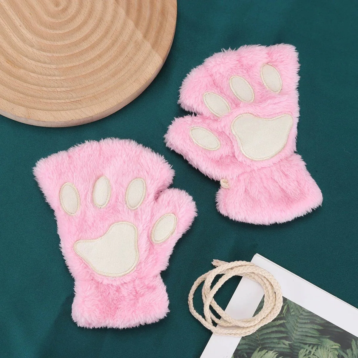 CATCOSY – Soft cat mittens for cozy winter joy - Image 9