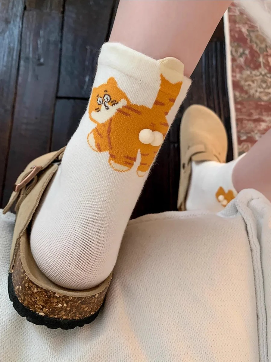 CATSTEP – Cozy cat-themed mid-tube socks, soft, breathable, unisex for all-day comfort - Image 4