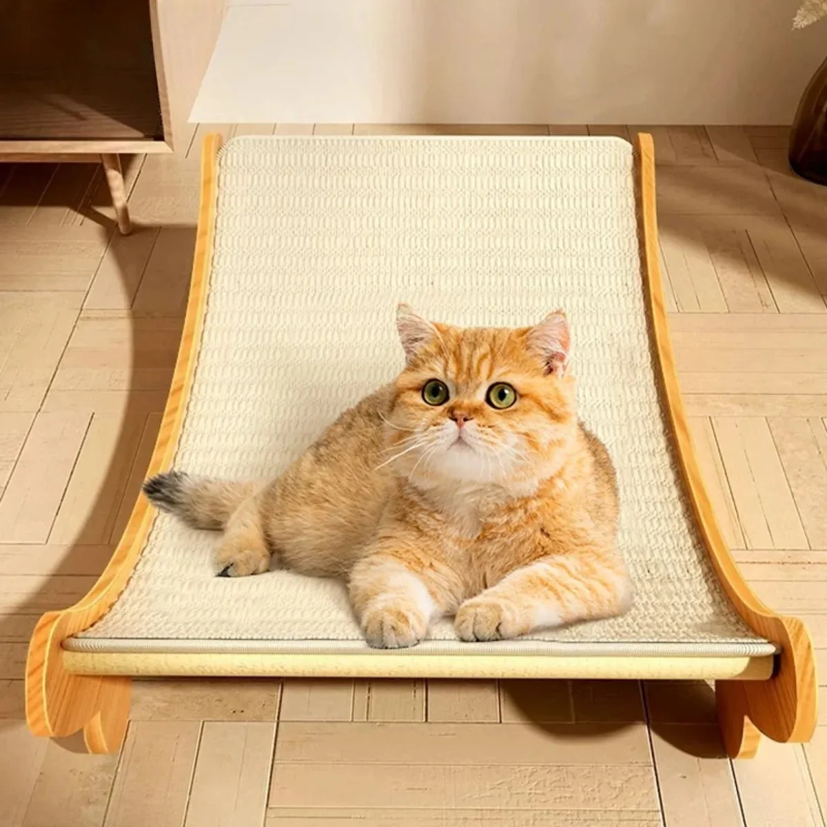 CATTERREST – Wooden scratching panel with integrated, cozy cat bed - Image 2
