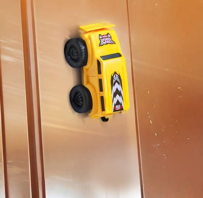 CLIMBCAR – 5-Piece Magnetic Wall Climbing Toy Car Set - Image 5