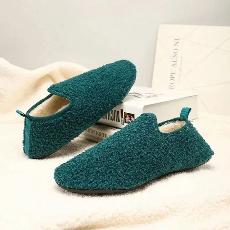 Cloud Warmers - Plush slippers for men & women | Non-slip & ultra-soft for cosy winter days - Image 11