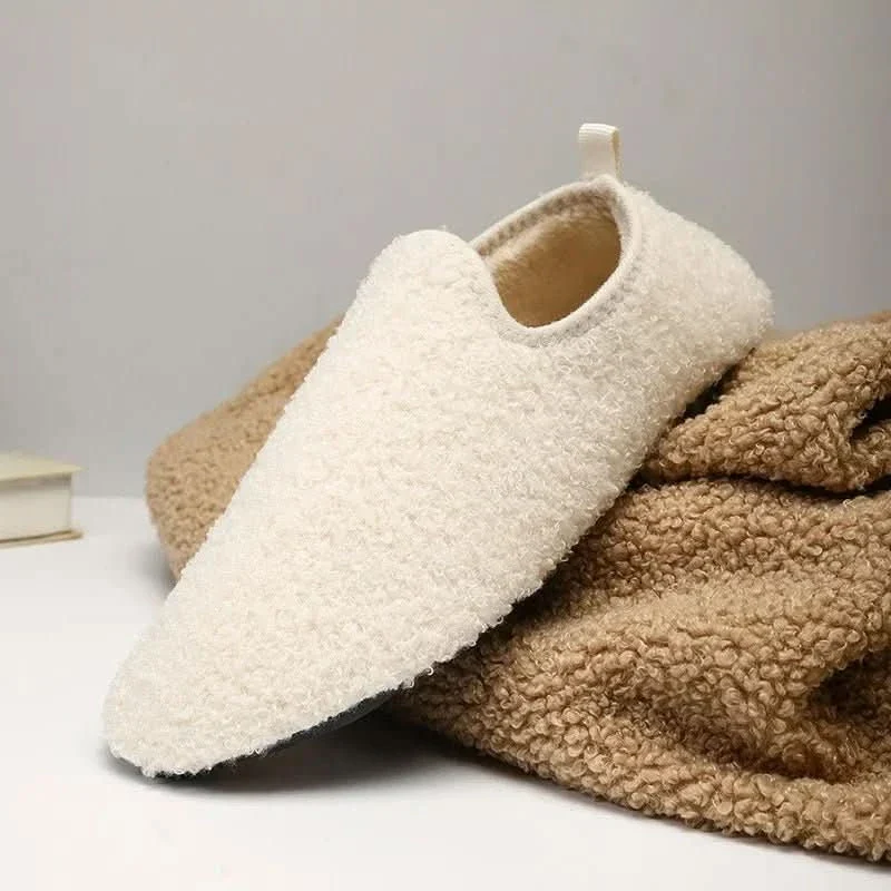 Cloud Warmers - Plush slippers for men & women | Non-slip & ultra-soft for cosy winter days - Image 3
