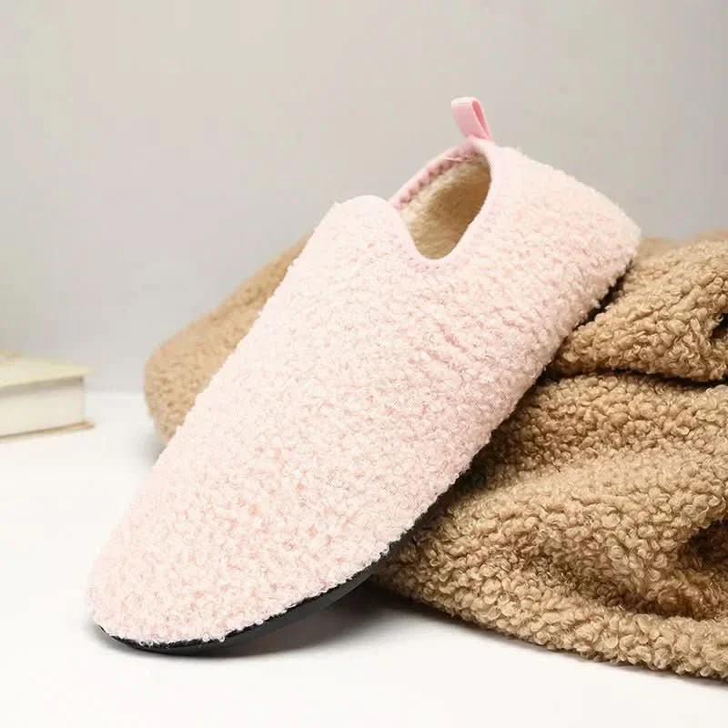 Cloud Warmers - Plush slippers for men & women | Non-slip & ultra-soft for cosy winter days - Image 6