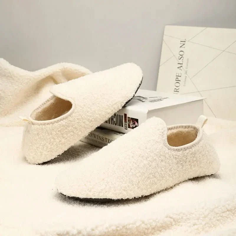 Cloud Warmers - Plush slippers for men & women | Non-slip & ultra-soft for cosy winter days - Image 8
