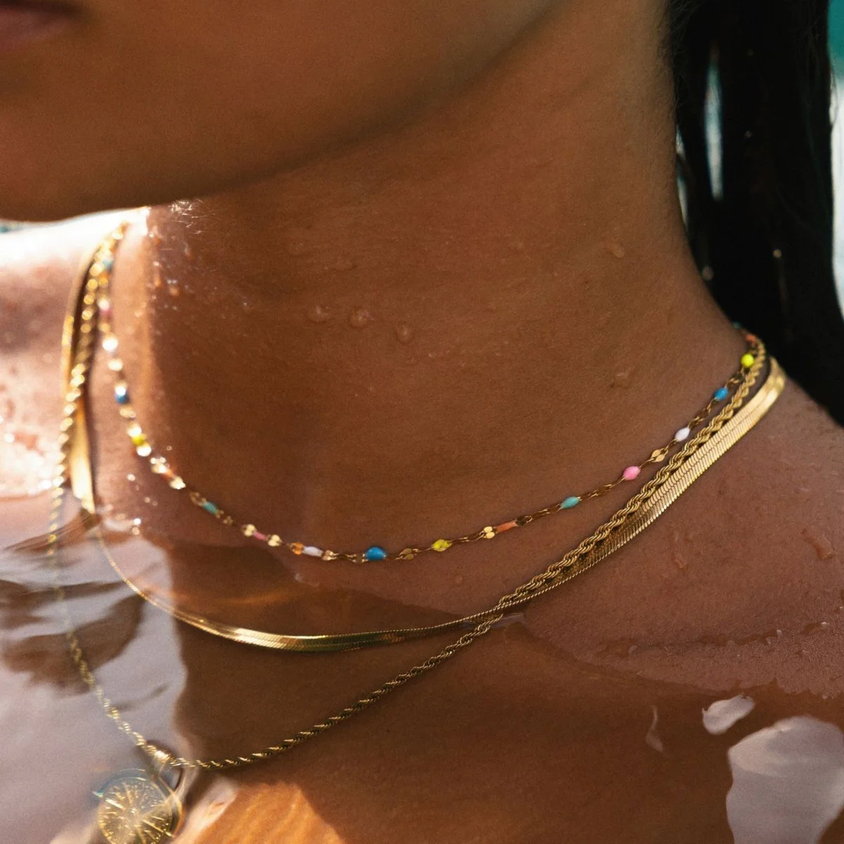 COLORLUXE – Rainbow Choker Necklace for Trend-Conscious Styles - Image 3