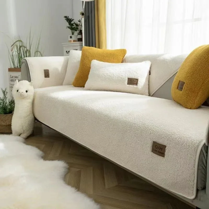 COUCHCLOUD – Plush sofa cover made of lambswool for warmth and protection - Image 12