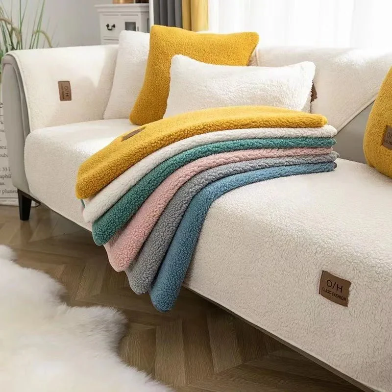 COUCHCLOUD – Plush sofa cover made of lambswool for warmth and protection - Image 3