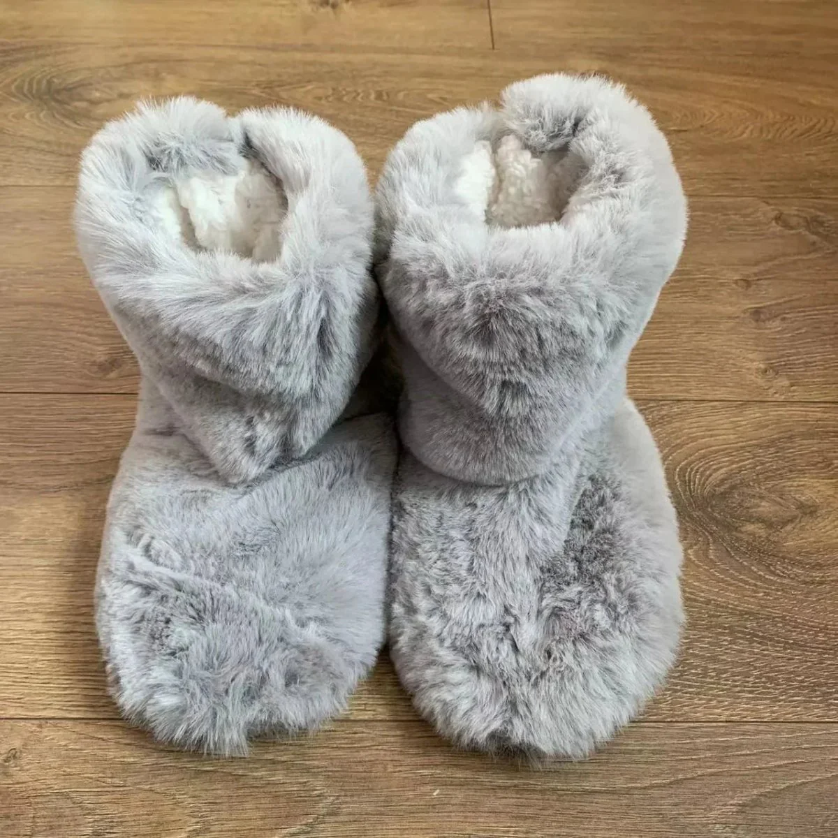 COZYCORE – Plush Winter Indoor Slippers for Women and Men with Soft Sole - Image 6