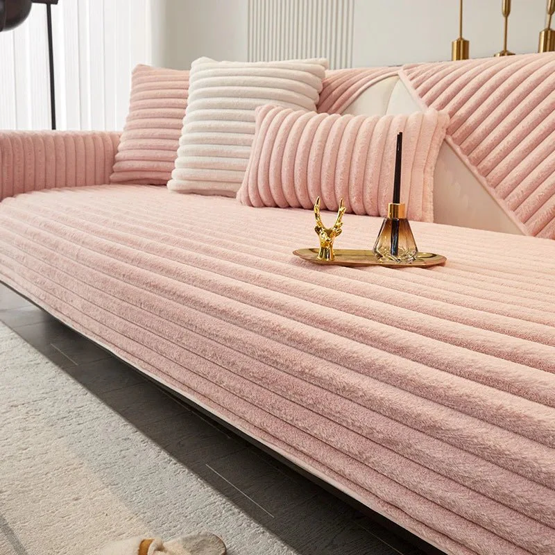 COZYPUFF – Luxurious winter sofa cover made of faux rabbit fur - Image 12