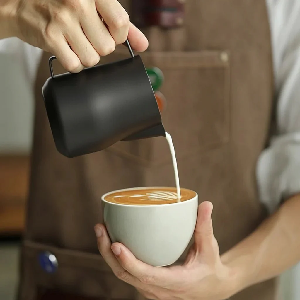 CREMAFLOW – Stainless Steel Milk Jug for Even Milk Foam - Image 7
