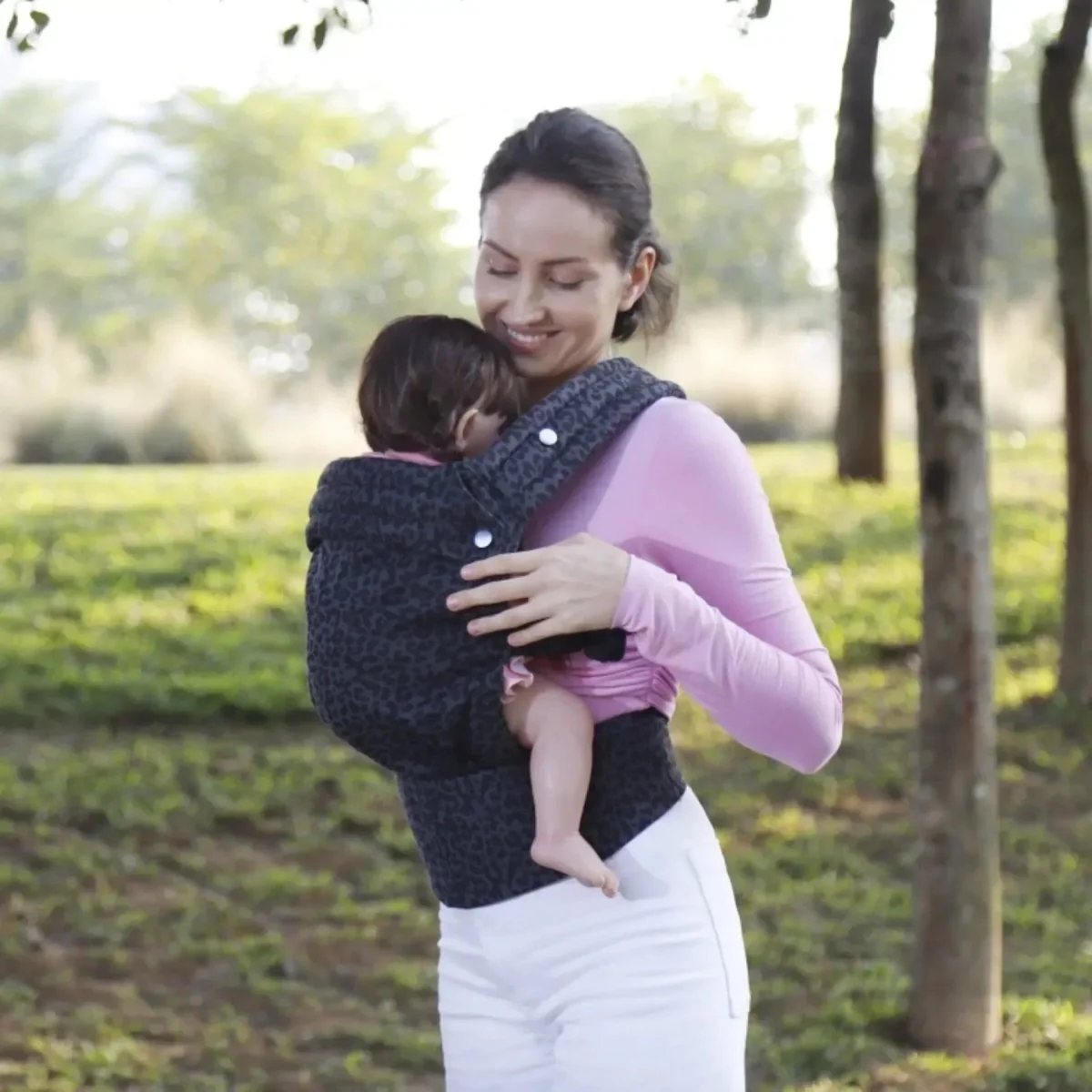 CUDDLEKIND – Ergonomic baby carrier with 4 adjustable positions and soft cotton - Image 2
