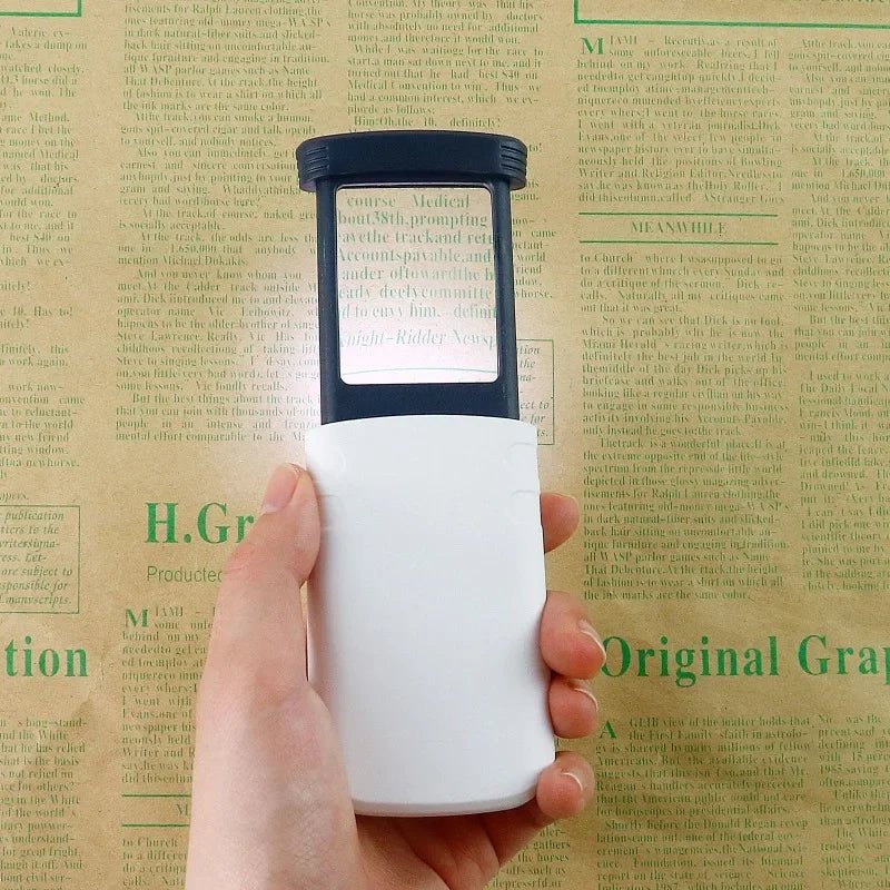 DETAILLESER – Foldable 4x LED Pocket Magnifier for Clear Reading and Precise Detail Work - Image 4