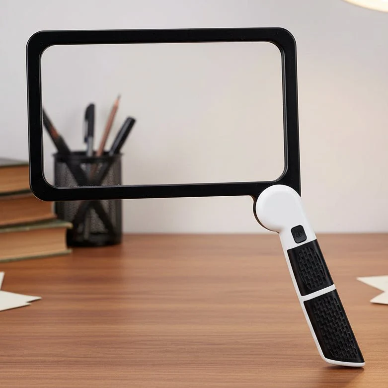DETAILUX – 5x LED Hand Magnifier for Detailed Viewing
