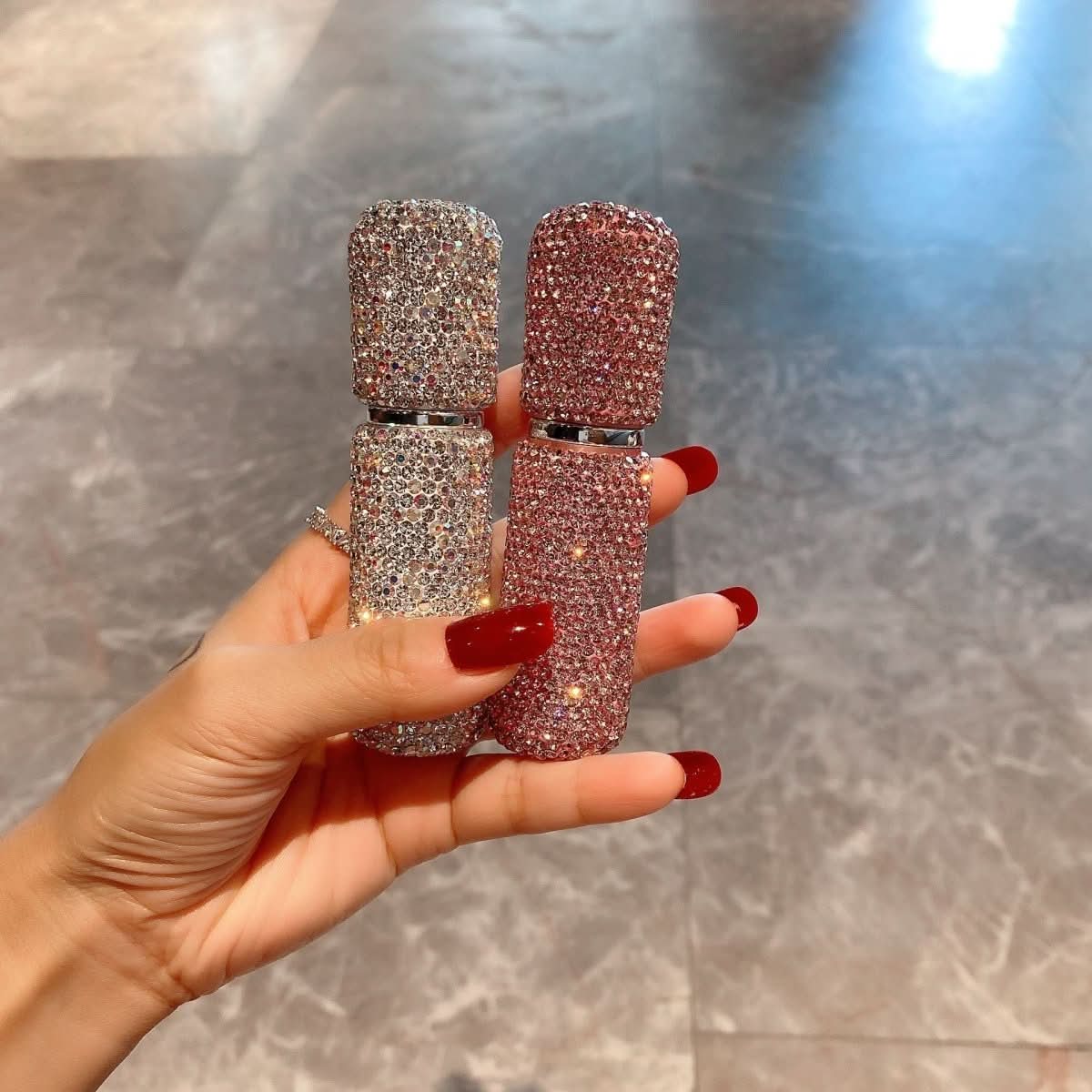 DiamondScent - Refillable perfume bottle in a luxurious diamond design | 10 ml travel size for on the go - Image 5