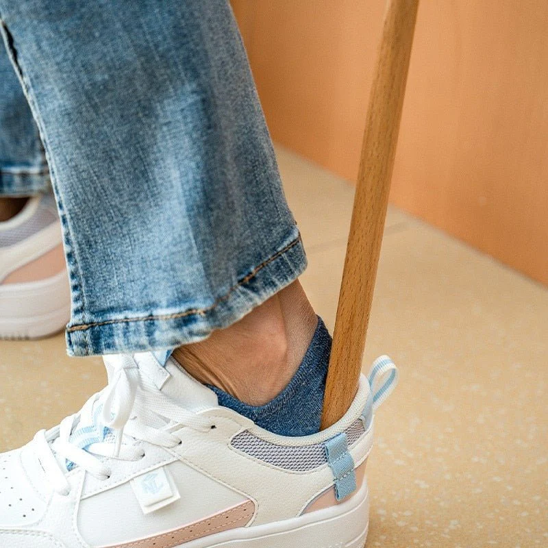 EASYSLIDE WOOD – Long Wooden Shoe Horn for Effortless Shoe Wearing - Image 6