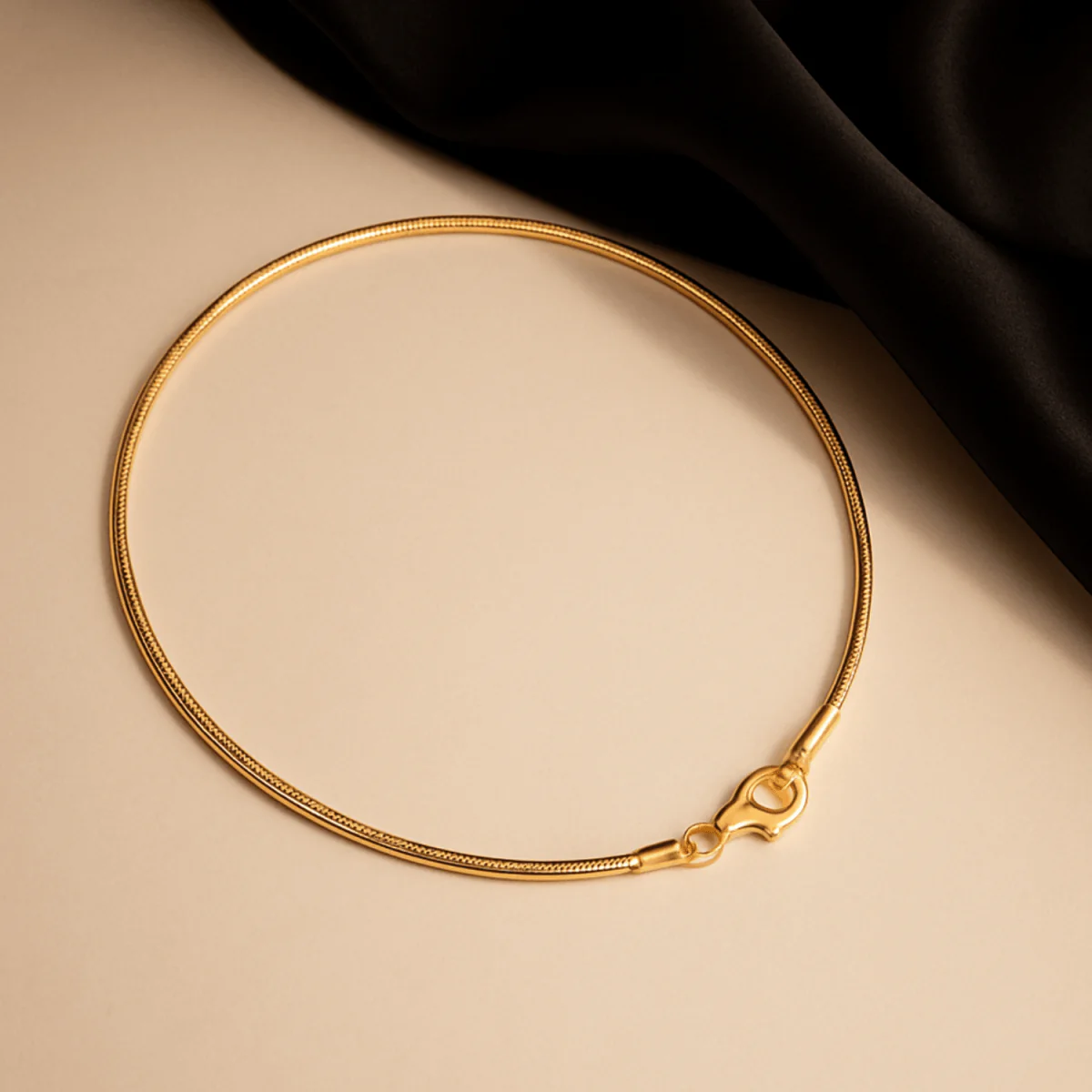 Eterna Serpente – Elegant Minimalist Watch with Unique Snake Buckle