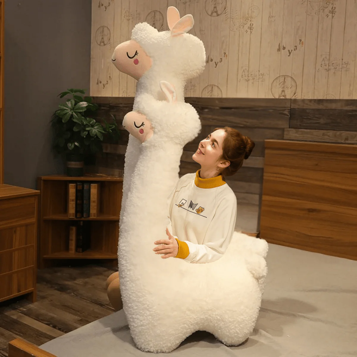 FLOOFYLLA – Soft Alpaca Plush Toy for Comfort & Style - Image 3