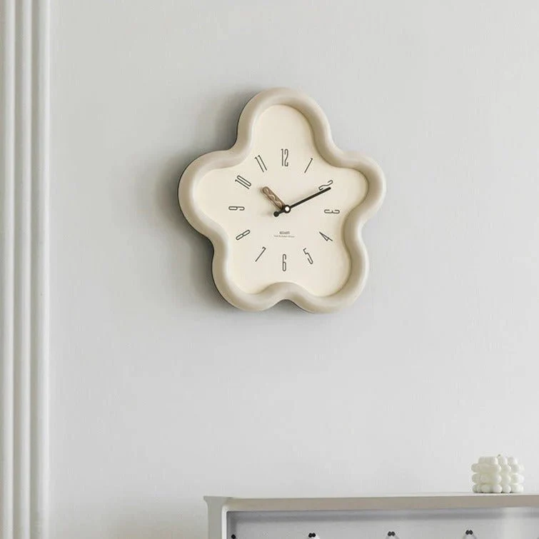 FLORAPULSE – 3D Flower Pendulum Wall Clock with Silent Movement - Image 9