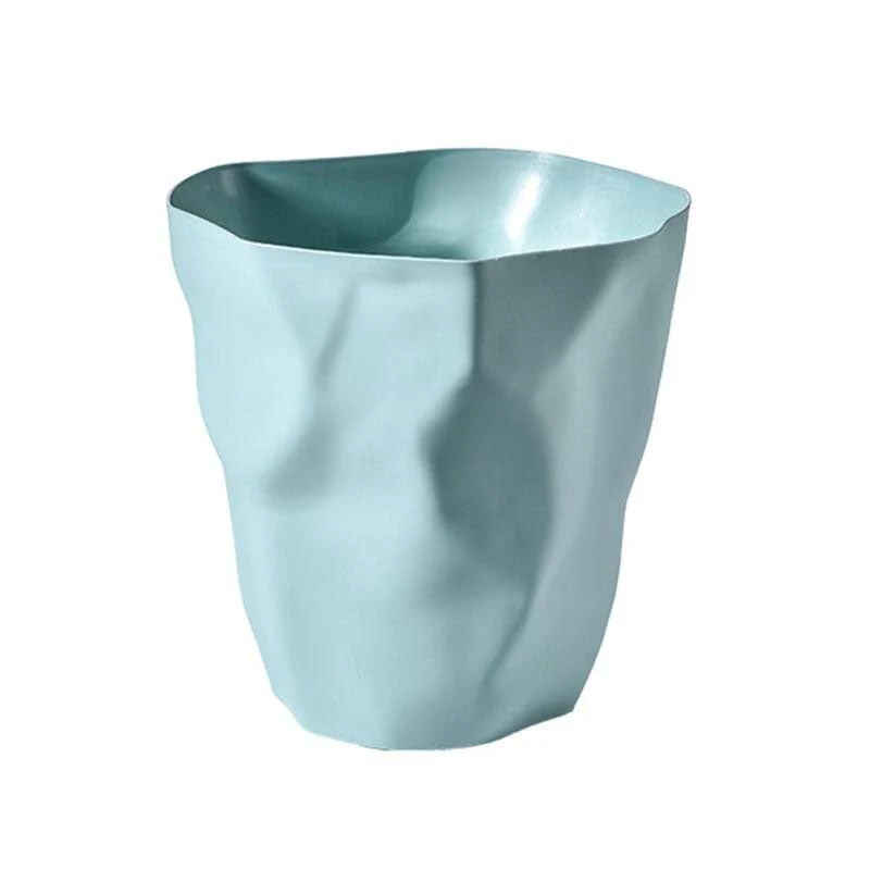 FORMHAUS – Stylish minimalist trash can with unique irregular shape - Image 7