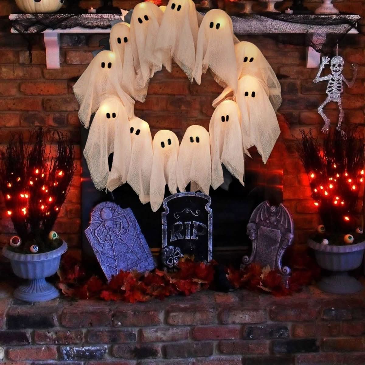 FrightLights LED Wreath – Spooky Halloween Magic for Atmospheric Decoration - Image 9