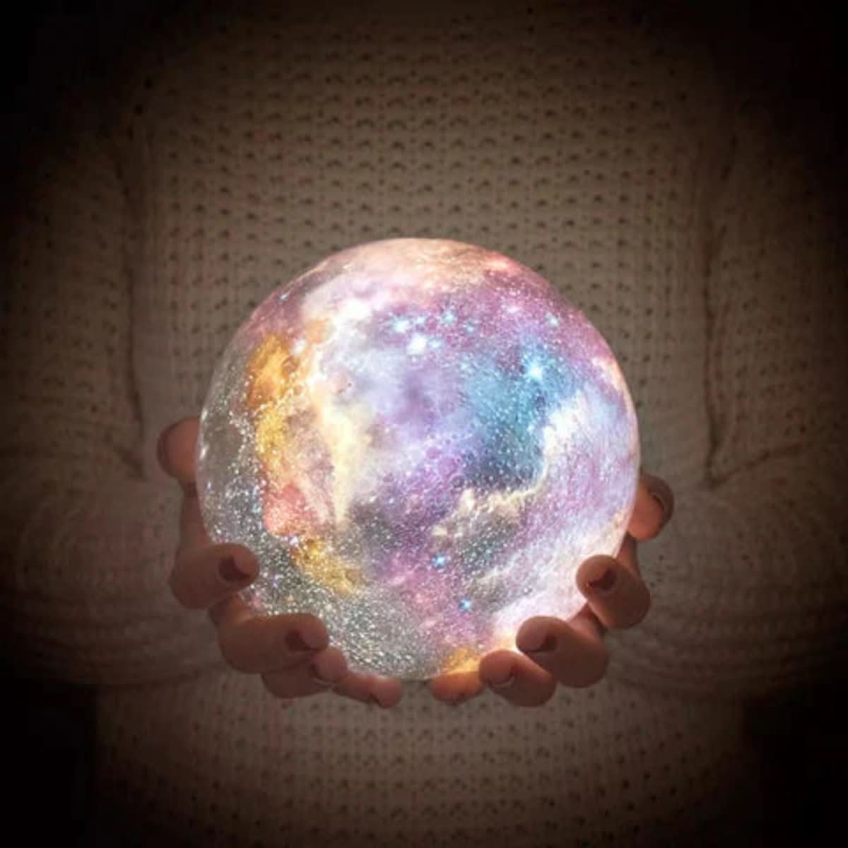 GALAXY MOONLAMP - 3D moon lamp with 16 colours & wooden stand - Image 5