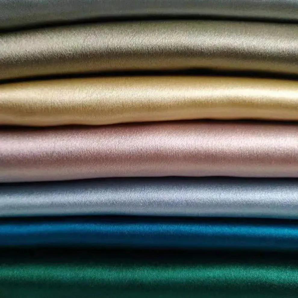 GLOSSNIGHT – Satin pillowcase for hair and skin care - Image 6