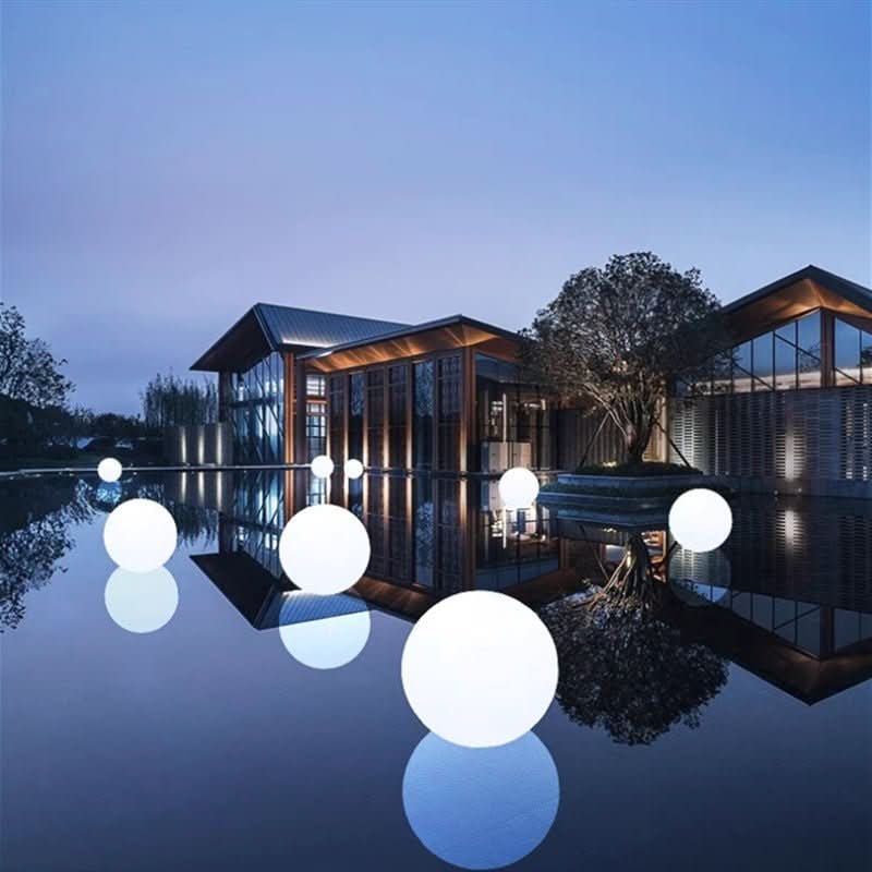 GLOWGLOBE - Waterproof LED ball lamp with colour change for indoor & outdoor use - Image 3