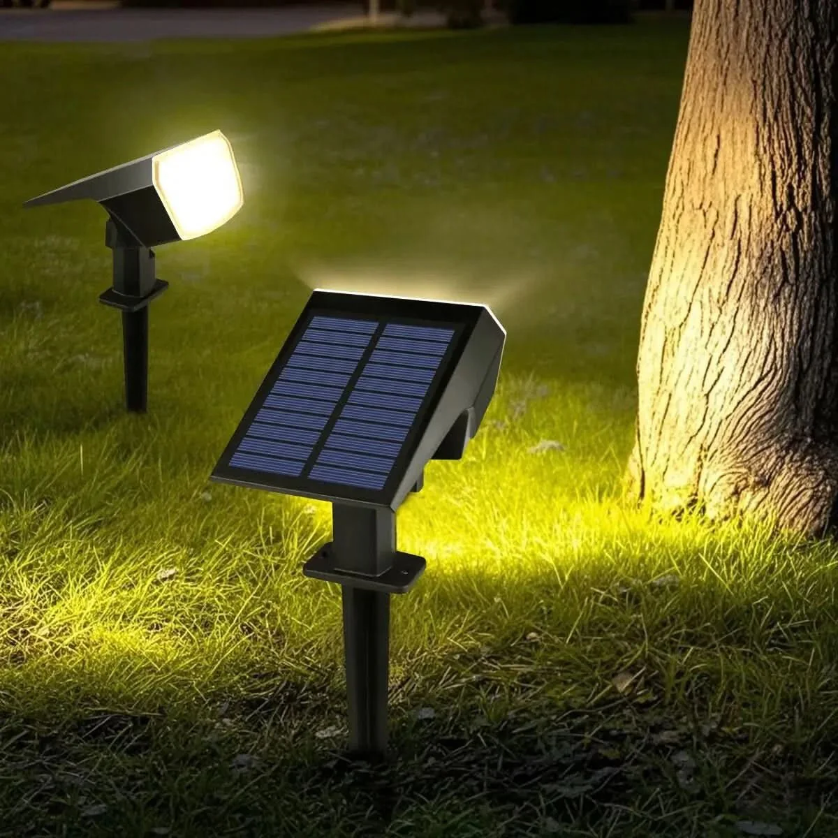 HELLWEG – Solar LED Floodlight with Long-lasting Battery - Image 2