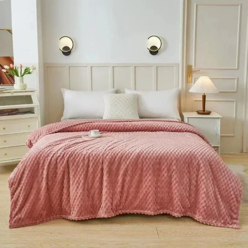 HOMELYFLEECE – Cozy Coral Fleece Blanket for Comfortable Warmth in Everyday Life - Image 5