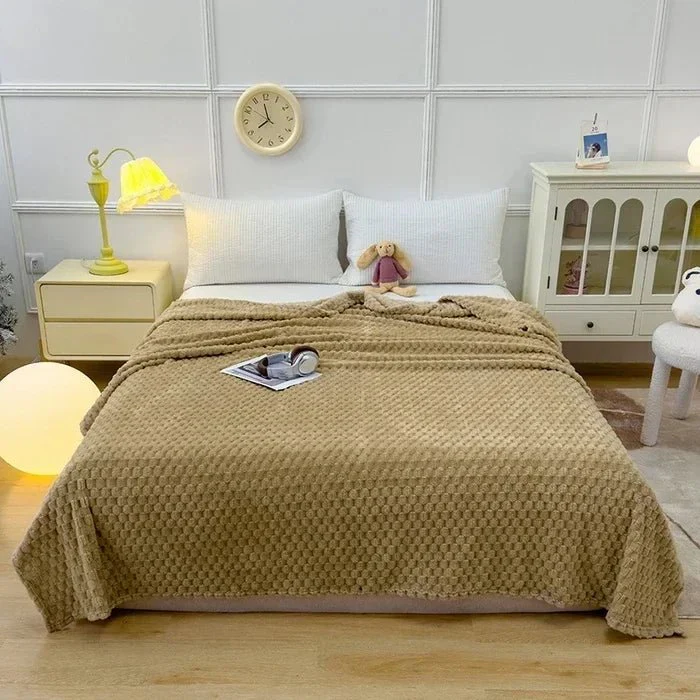 HOMELYFLEECE – Cozy Coral Fleece Blanket for Comfortable Warmth in Everyday Life - Image 9