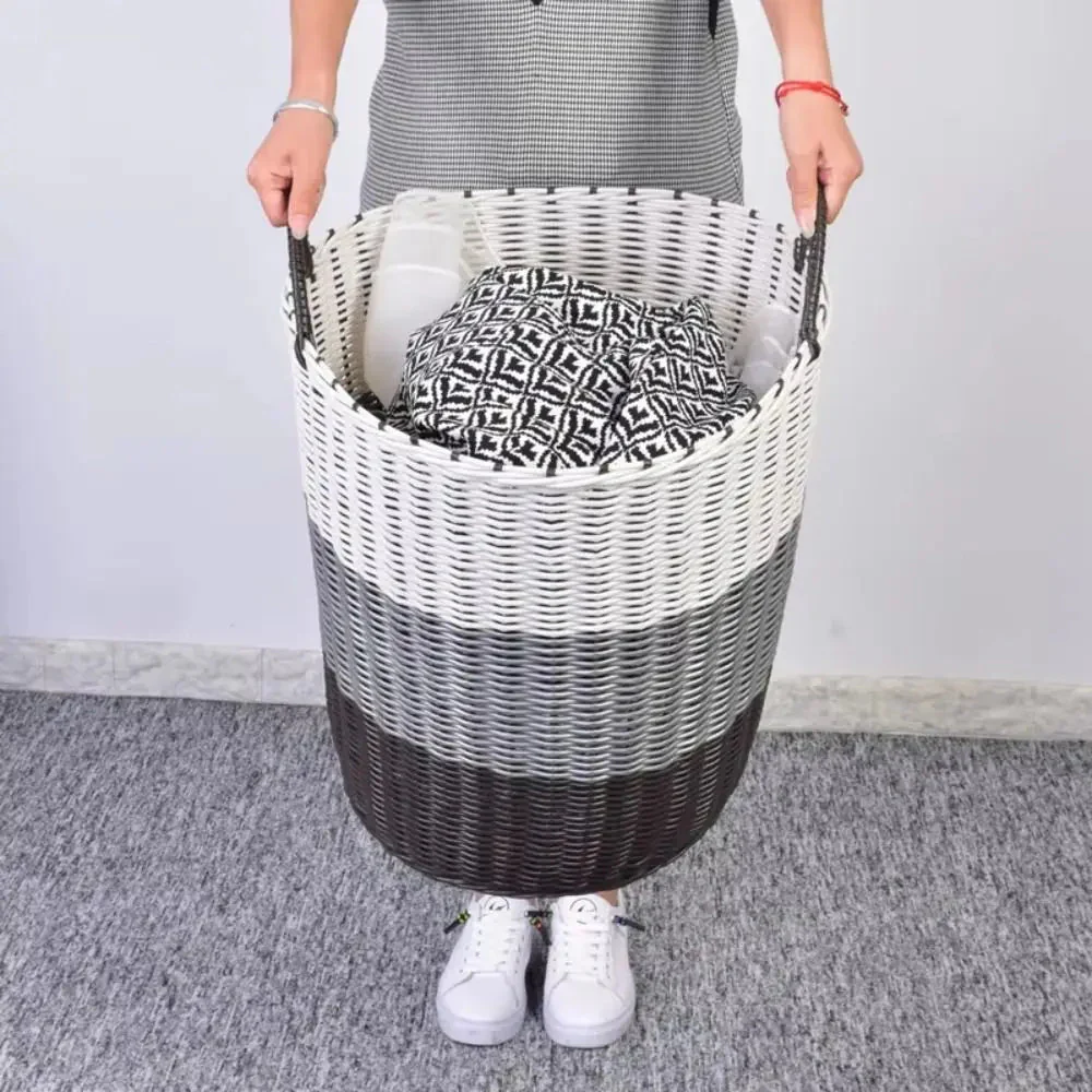 HOMERATTAN – Foldable Laundry Basket in Rattan Style for Stylish Organization - Image 4
