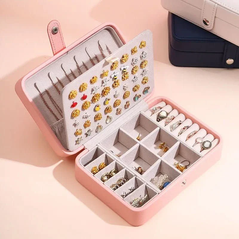 JewelCase – Elegant Leather Jewelry Box for Rings and Earrings