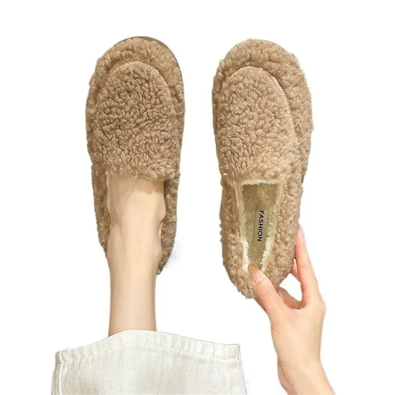 LAMBLOFT – Cozy Women's Slip-On Shoes with Sheepskin Lining - Image 5