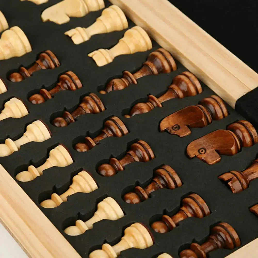 LOGIQON – Elegant magnetic wooden chess set with 39 cm large folding board - Image 5