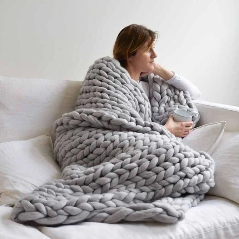 LuxeWool – DIY Chunky XL Wool Yarn for Blankets & Pillows - Image 3