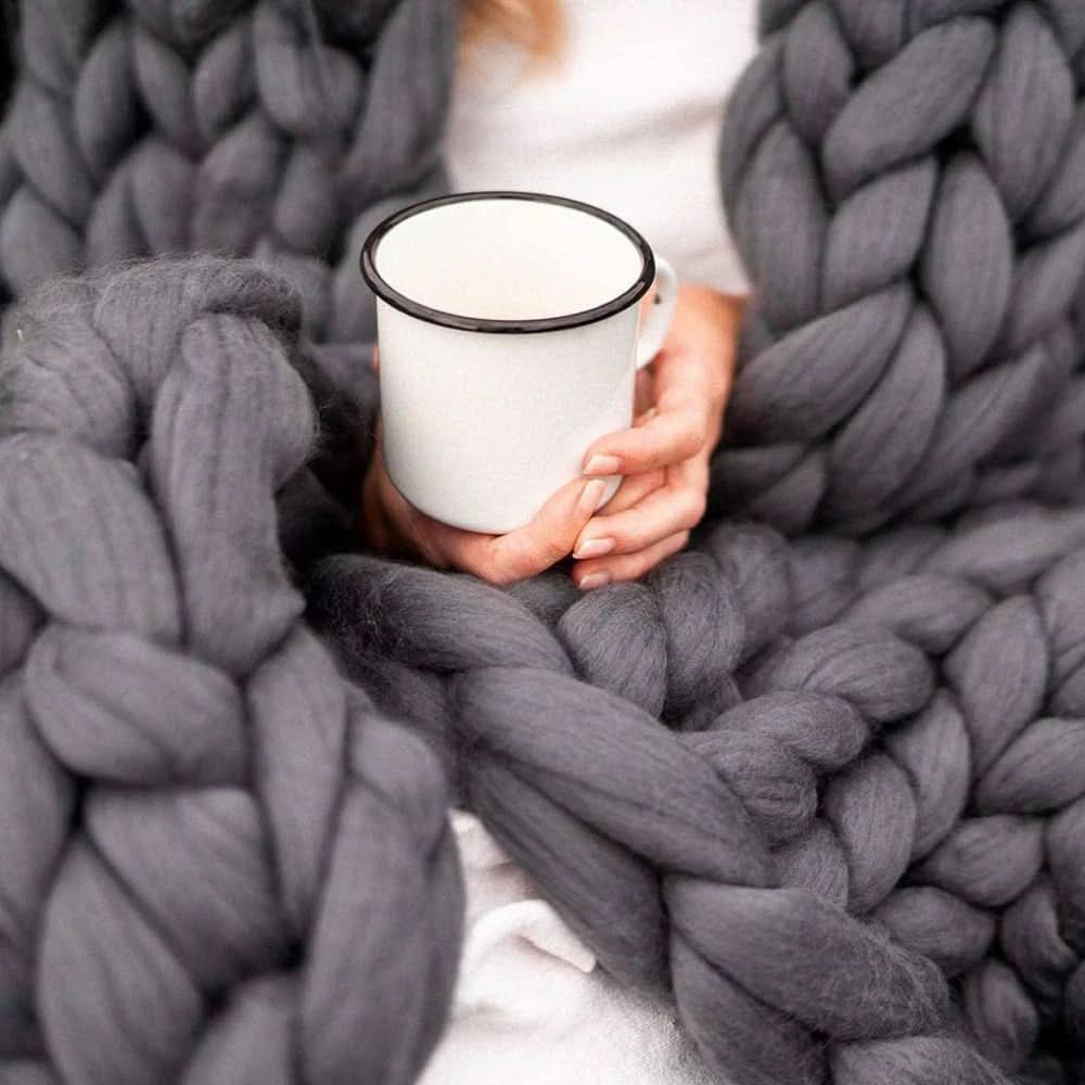 LuxeWool – DIY Chunky XL Wool Yarn for Blankets & Pillows - Image 4