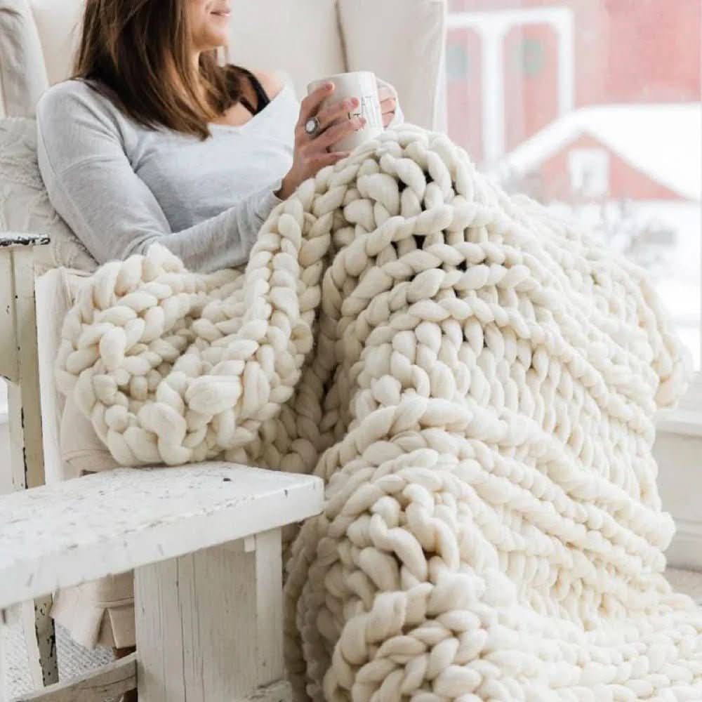 LuxeWool – DIY Chunky XL Wool Yarn for Blankets & Pillows - Image 5
