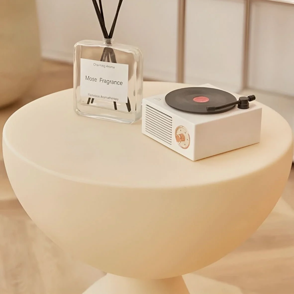 LUXROUND TABLE - Elegant round lounge table for stylish living - Image 4