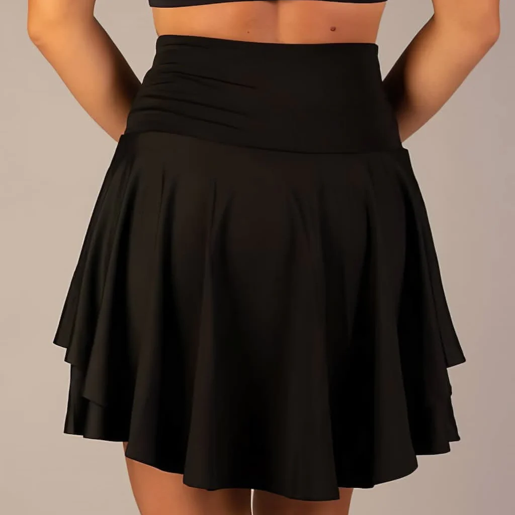 MAJA TENNIS SKIRT - Functional women's tennis skirt with integrated shorts - Image 4