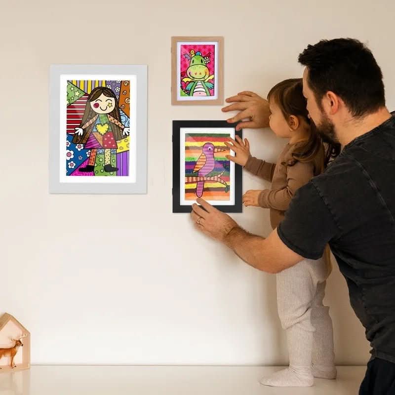 MemoryFrame - picture frame for storing and presenting children's art