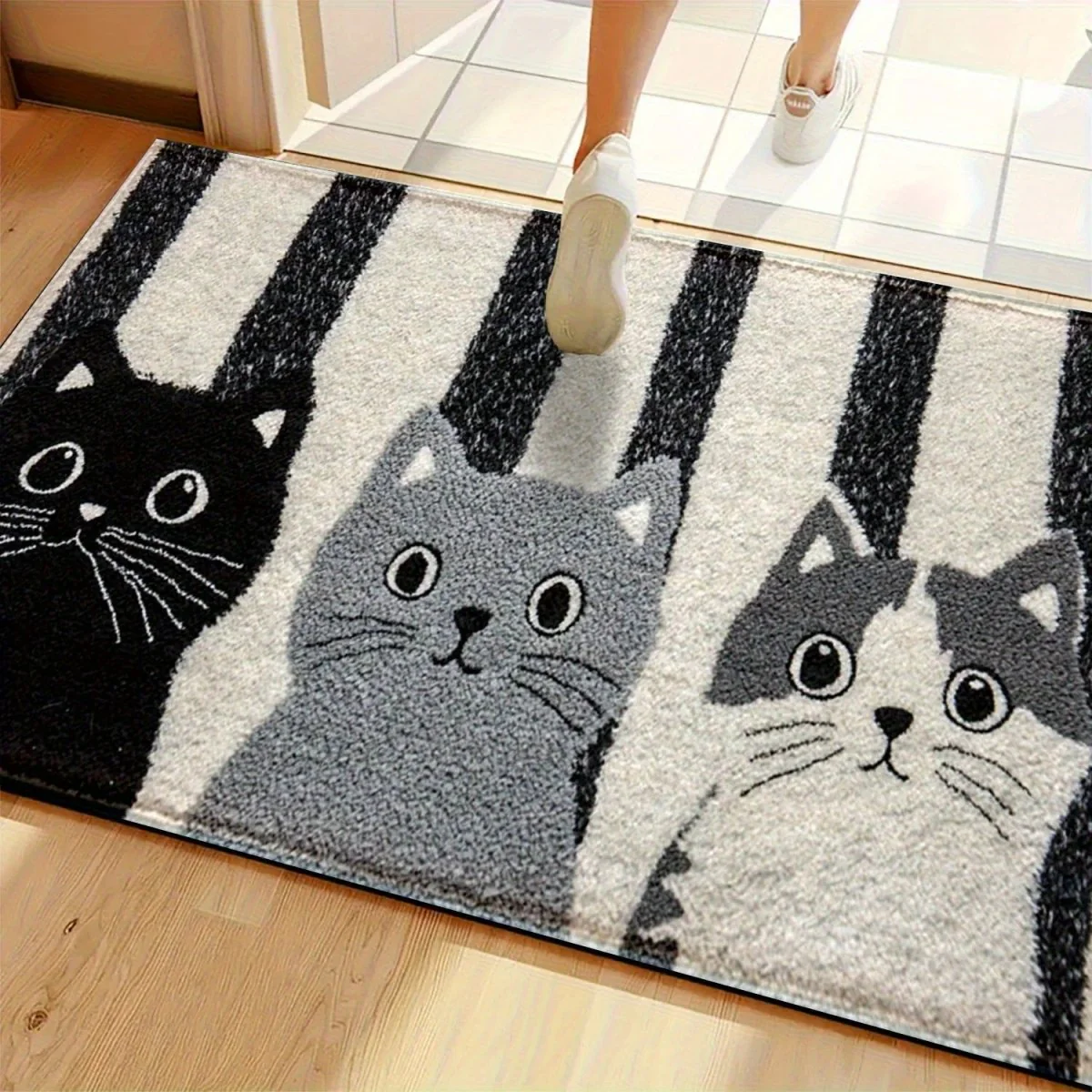MIAUMAT – Striped Cartoon Cat Doormat for Indoor and Outdoor Use - Image 4