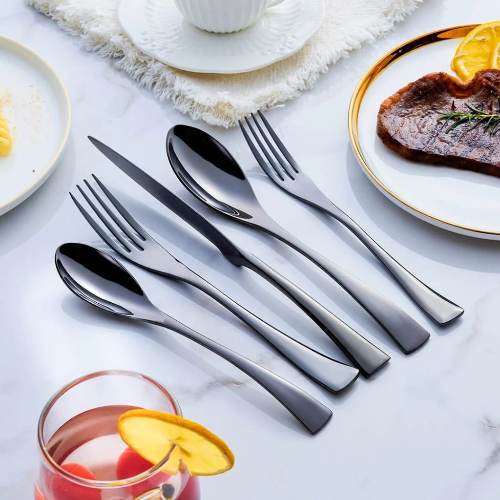 NOIRSTEEL – Elegant Black Stainless Steel Cutlery Set - Image 3