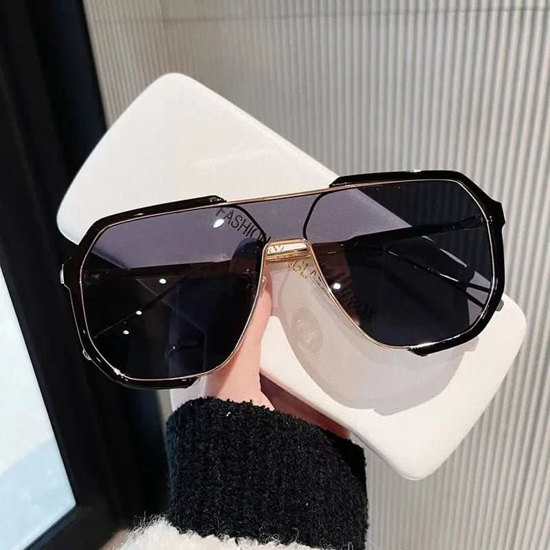 OVERSIZE SHADE - Square women's sunglasses with UV400 & colour change lenses - Image 13